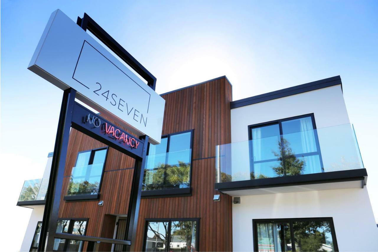 24Seven Inn Christchurch Exterior photo